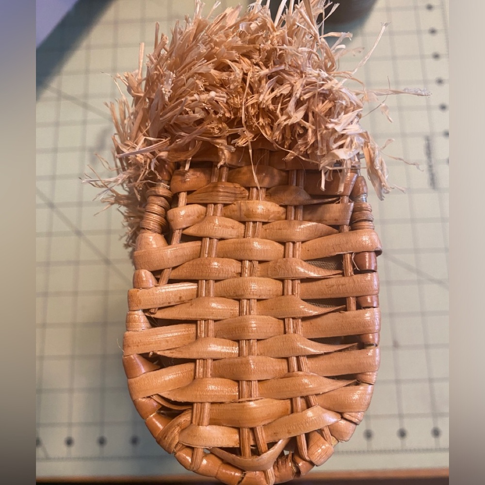 Vineyard Vines Natural Wicker and Leather Miniaudierre Clutch-Handbag-Purse - Picture 3 of 5